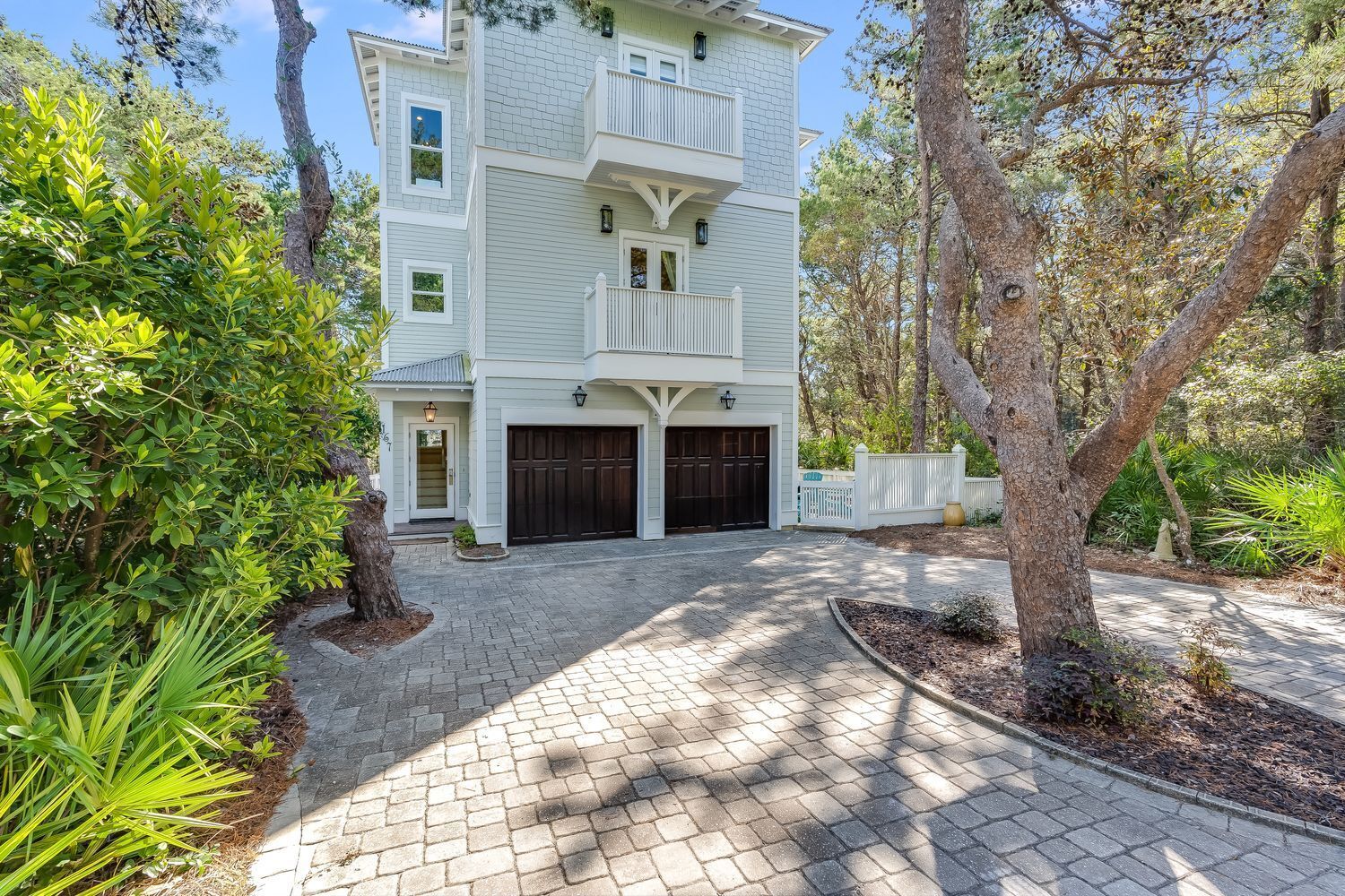 Heavenly Hideaway- Dog Friendly- Minutes to Beach