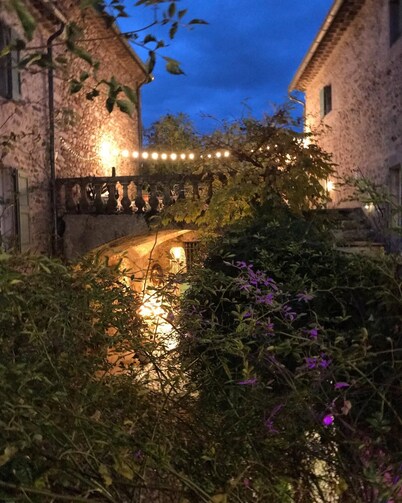 Les Cailloux Dorés