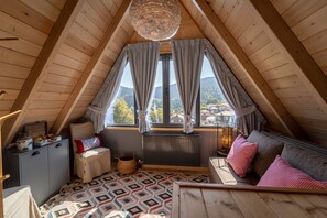 Luxury Chalet | Living area