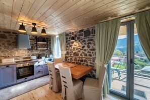 Luxury Chalet | Private kitchen