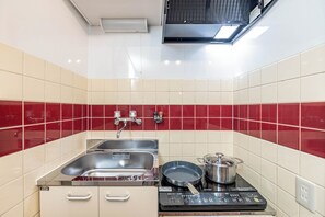 Classic Apartment, Non Smoking (103) | Private kitchen | Fridge, microwave, stovetop, toaster - Arita Clover Heights (Osaka)