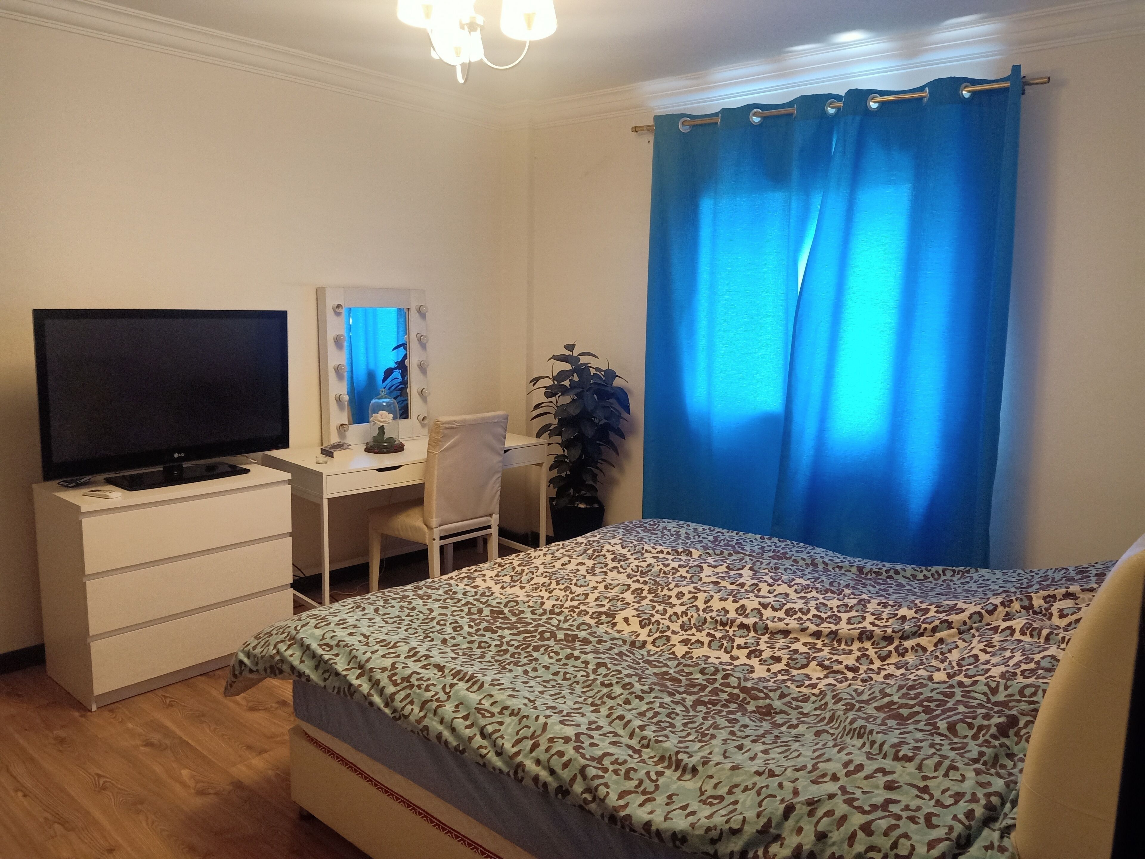 2 habitaciones y caja de seguridad en la habitación 