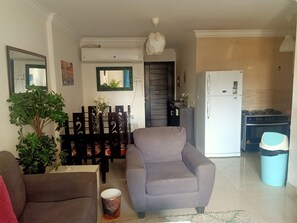 Smart TV - Deluxe Fully Furnished Hotel Apartment Oceanblue Compound  (Cairo)