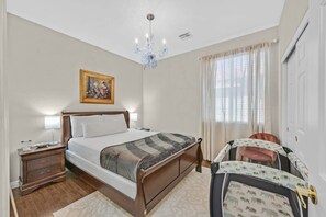 4 bedrooms, desk, iron/ironing board, travel crib