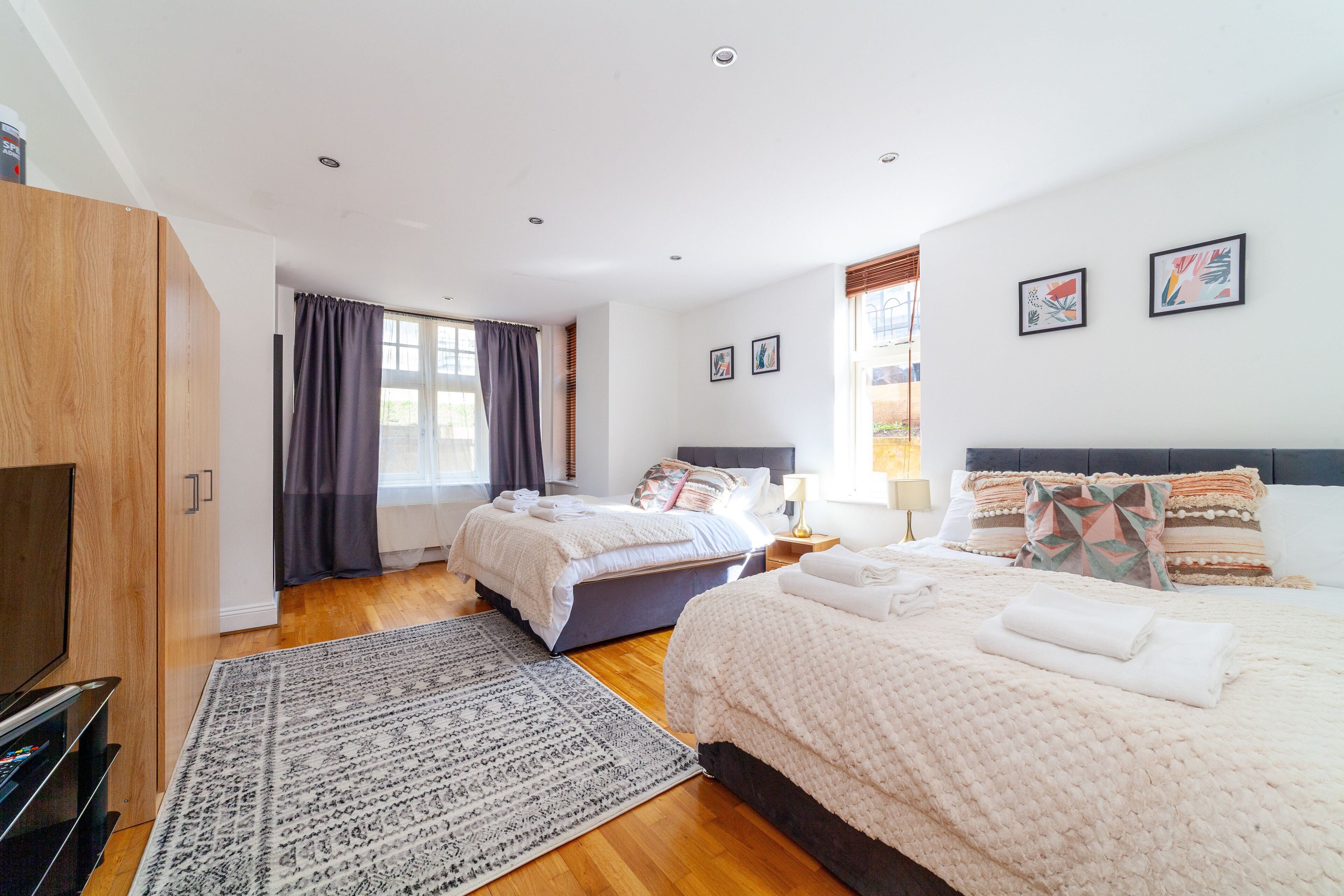 2 bedrooms, iron/ironing board, free WiFi, bed sheets