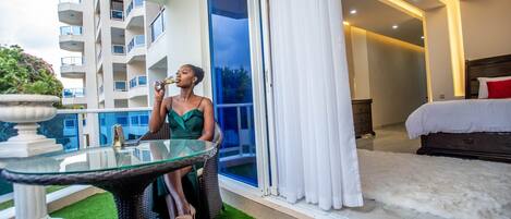 Perhehuoneisto | Parveke