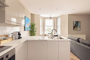 슈피리어 아파트, 침실 1개 (Sleeps 4) | 전용 주방 | 대용량 냉장고, 오븐, 쿡탑, 에스프레소 메이커