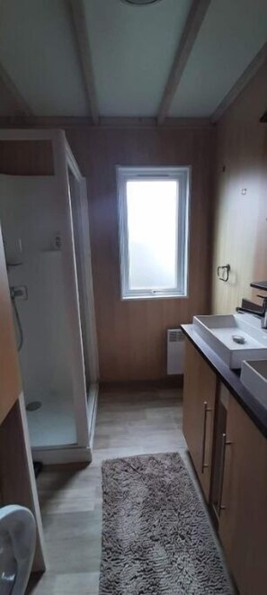 Haartrockner, Seife, Toilettenpapier