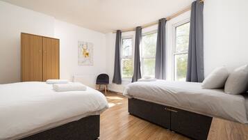 2 bedrooms, iron/ironing board, free WiFi, bed sheets