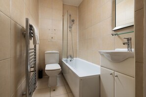 ヘアドライヤー、タオル