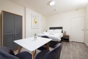 1 quarto, ferros/tábuas de passar roupa, Wi-Fi de cortesia