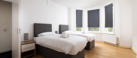 2 chambres, fer et planche à repasser, Wi-Fi gratuit, draps fournis