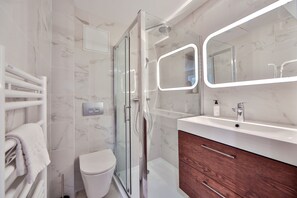 Classic-Zimmer (49 G) | Badezimmer | Haartrockner