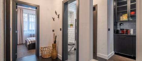 公寓 | 浴室 | 淋浴設備、吹風機、毛巾