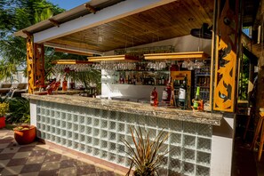 Bar (on property) - Hotel Isla Lizamar (Rosario Islands)