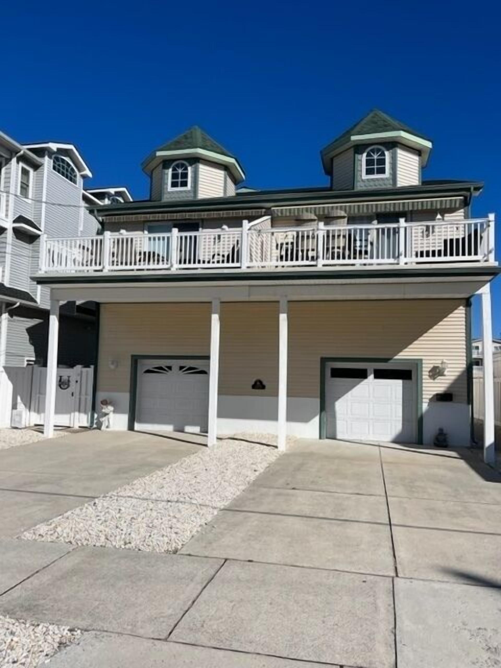 1 Block to Guarded Beach and Promenade