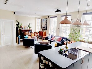 Interior - Urban Sanctuary in Stepney Green (London)