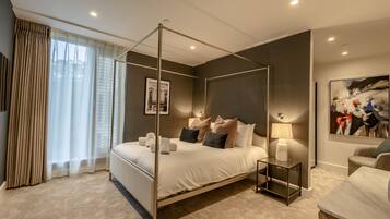 2 bedrooms, iron/ironing board, Internet