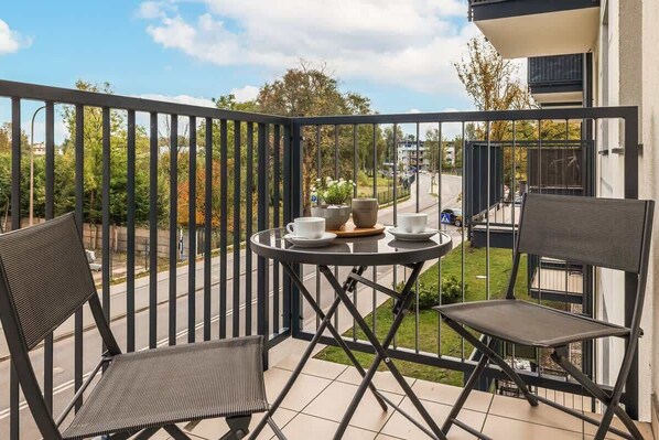 Outdoor dining - Łużycka 15 | Stylish Apartment | Parking (Swinoujscie)