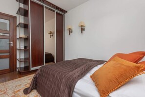 1 bedroom, iron/ironing board, WiFi, bed sheets