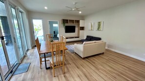 Interior - "Coriden" secluded apartment nestled in the bush (Wallsend)