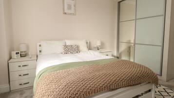 2 bedrooms, individually decorated, individually furnished, free WiFi