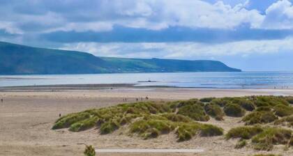 Remarkable 1-bed Seaview Beach Apartment Barmouth