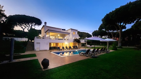 Pool. Fonte Santa by Check-in Portugal