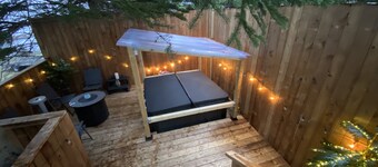 Hot tub Oasis located in Lewisporte, NL