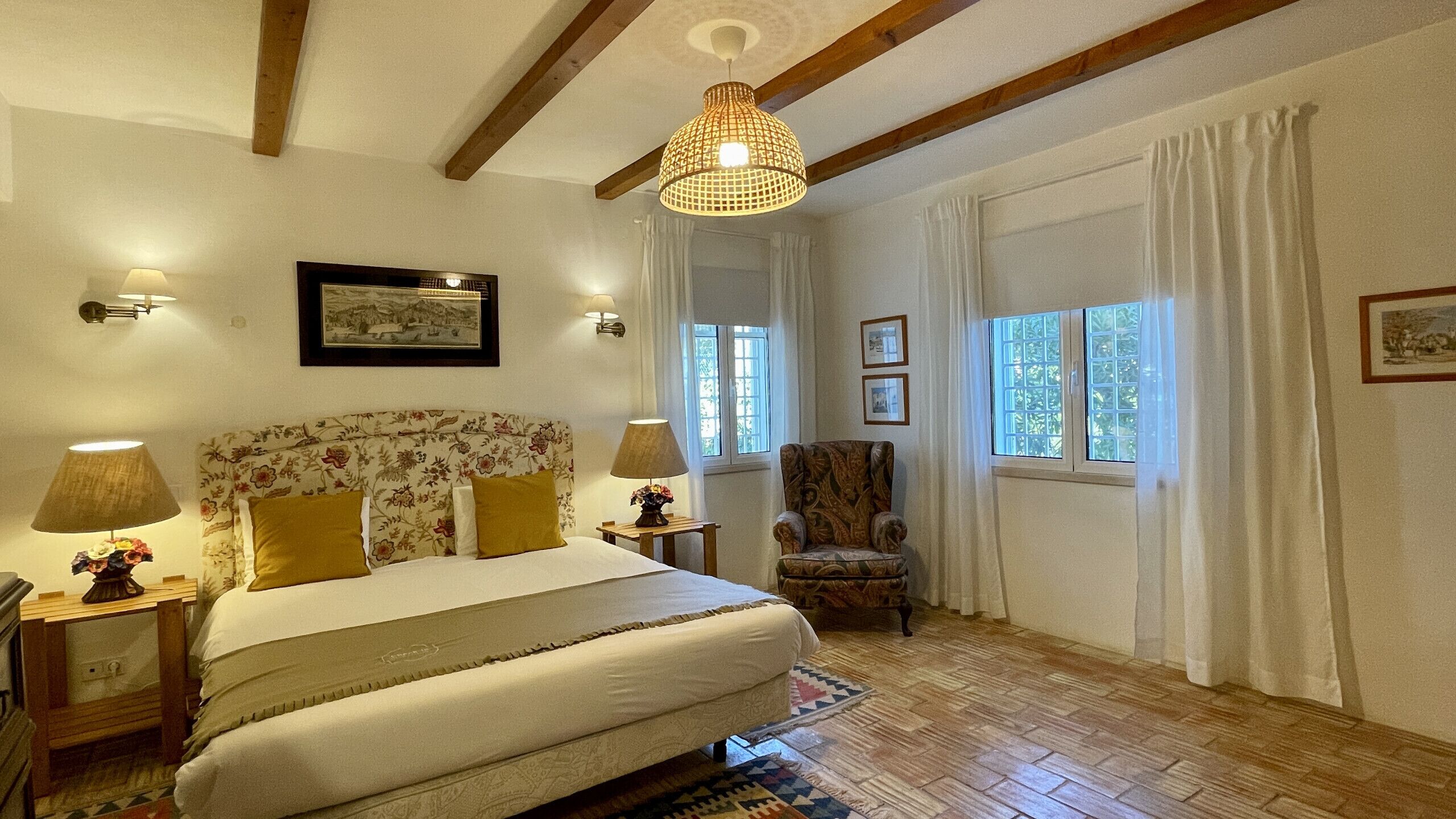 5 Schlafzimmer, Bügeleisen/Bügelbrett