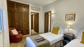 6 chambres, fer et planche à repasser