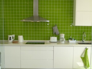 Køleskab, mikrobølgeovn, ovn, opvaskemaskine