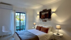 2 Schlafzimmer, Bügeleisen/Bügelbrett