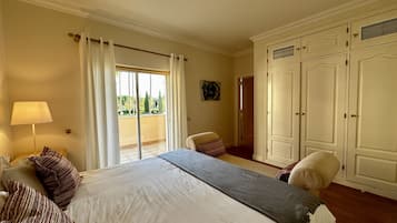 1 bedroom, iron/ironing board