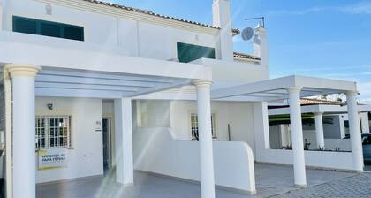 Aires by Check-in Portugal