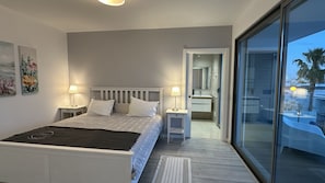 3 chambres, fer et planche à repasser