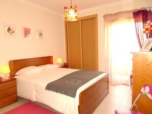 3 bedrooms, iron/ironing board