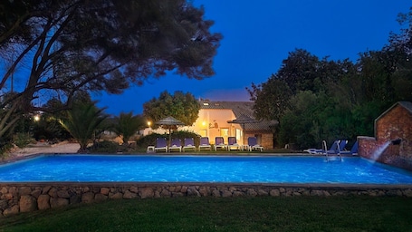 Pool. Gold by Check-in Portugal