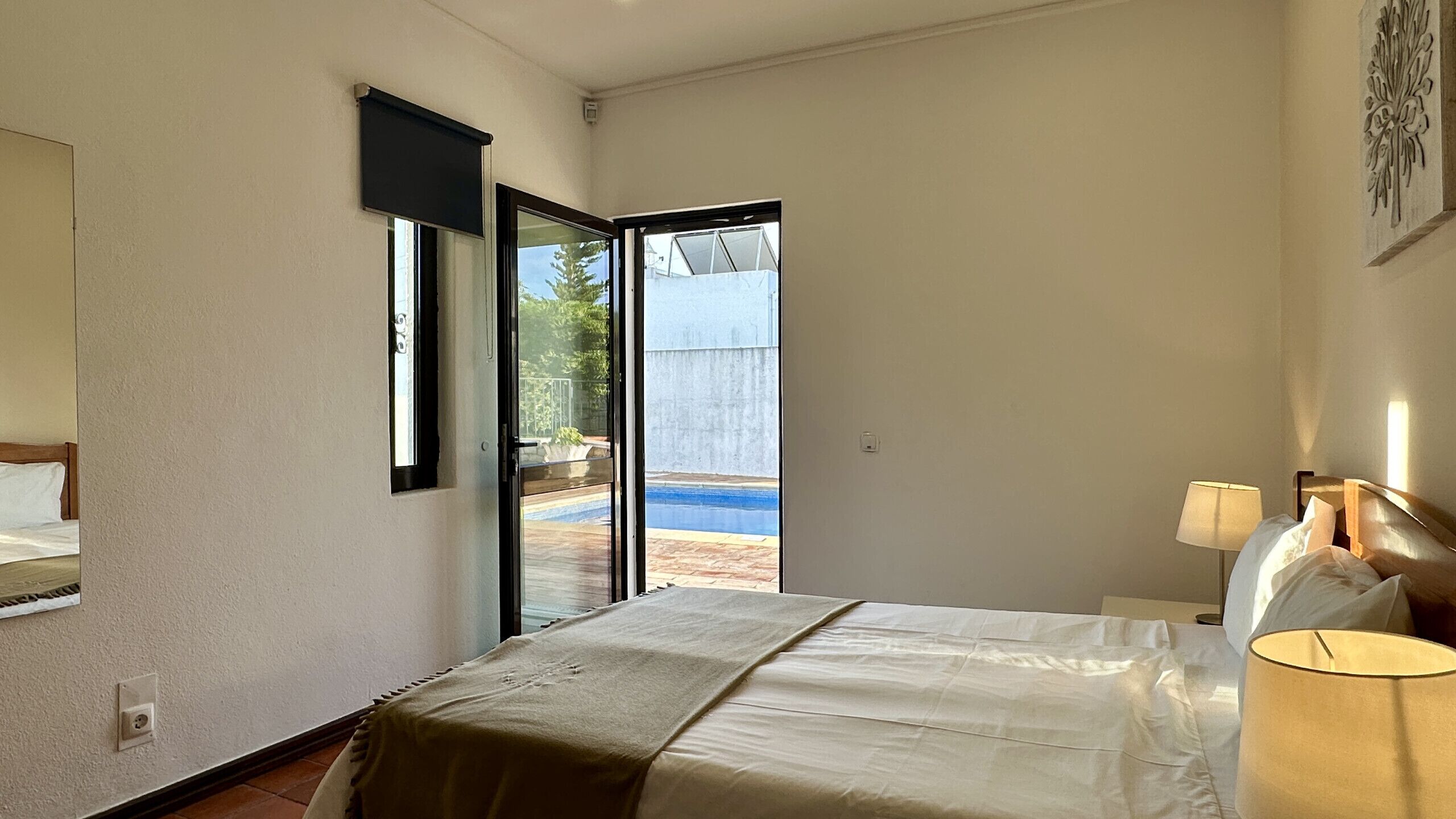 5 bedrooms, iron/ironing board, travel cot