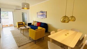 TV - Rooftop by Check-in Portugal (Albufeira)