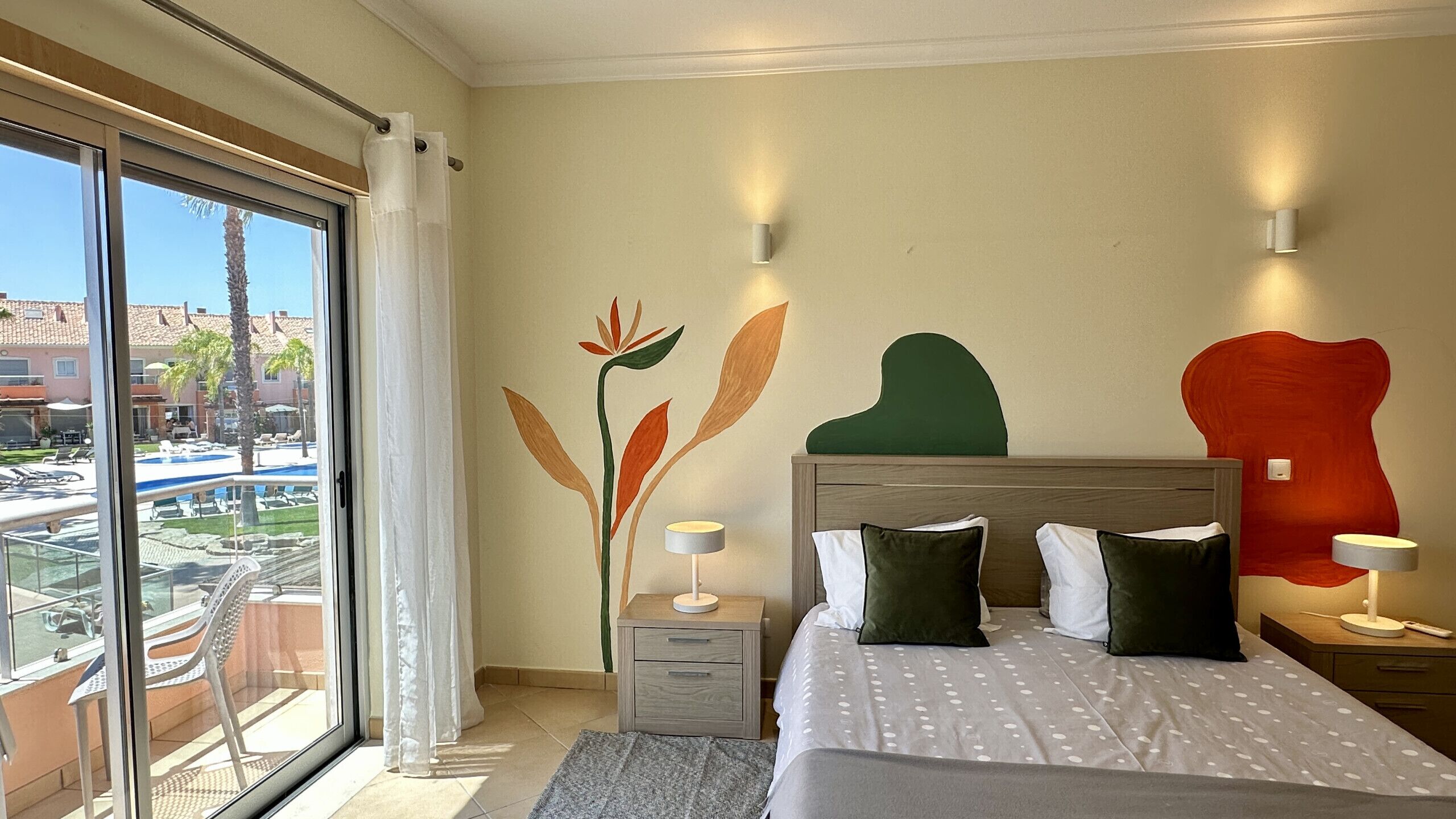 2 bedrooms, iron/ironing board, travel cot, WiFi