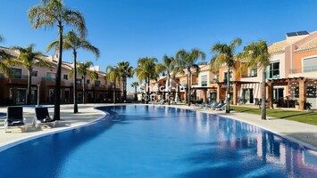 House in Albufeira for 6 people with a pool