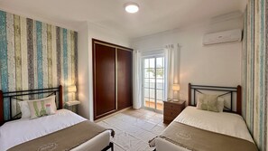 3 bedrooms, iron/ironing board