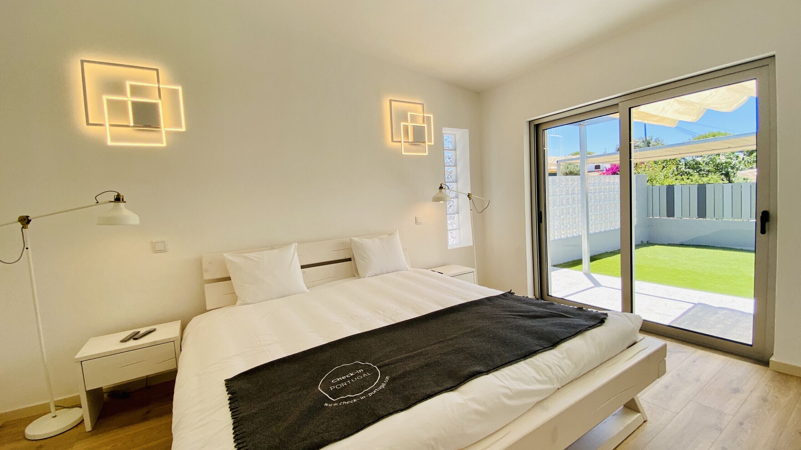 4 bedrooms, iron/ironing board