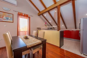 Dining - Villa Marijana ZadarVillas (Galovac)