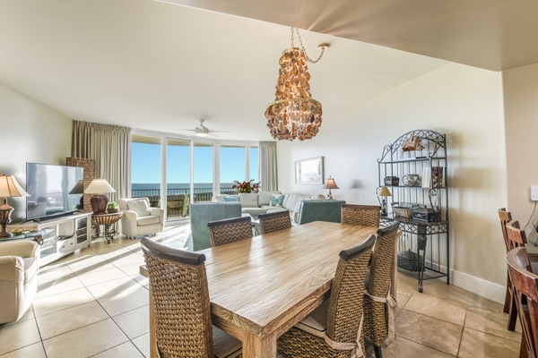 Signature Apartment, 3 Bedrooms, Balcony, Beach View | In-room dining
