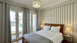 5 bedrooms, desk, iron/ironing board - Alice by Check-in Portugal (Albufeira)