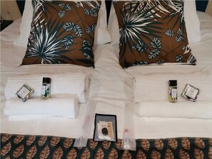 2 chambres, lit parapluie, Wi-Fi gratuit, draps fournis