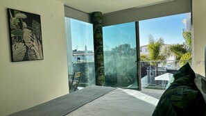 2 quartos, ferros/tábuas de passar roupa