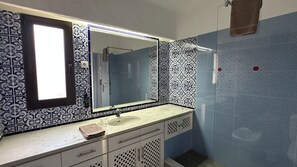 Shower - Golfinho by Check-in Portugal (Albufeira)